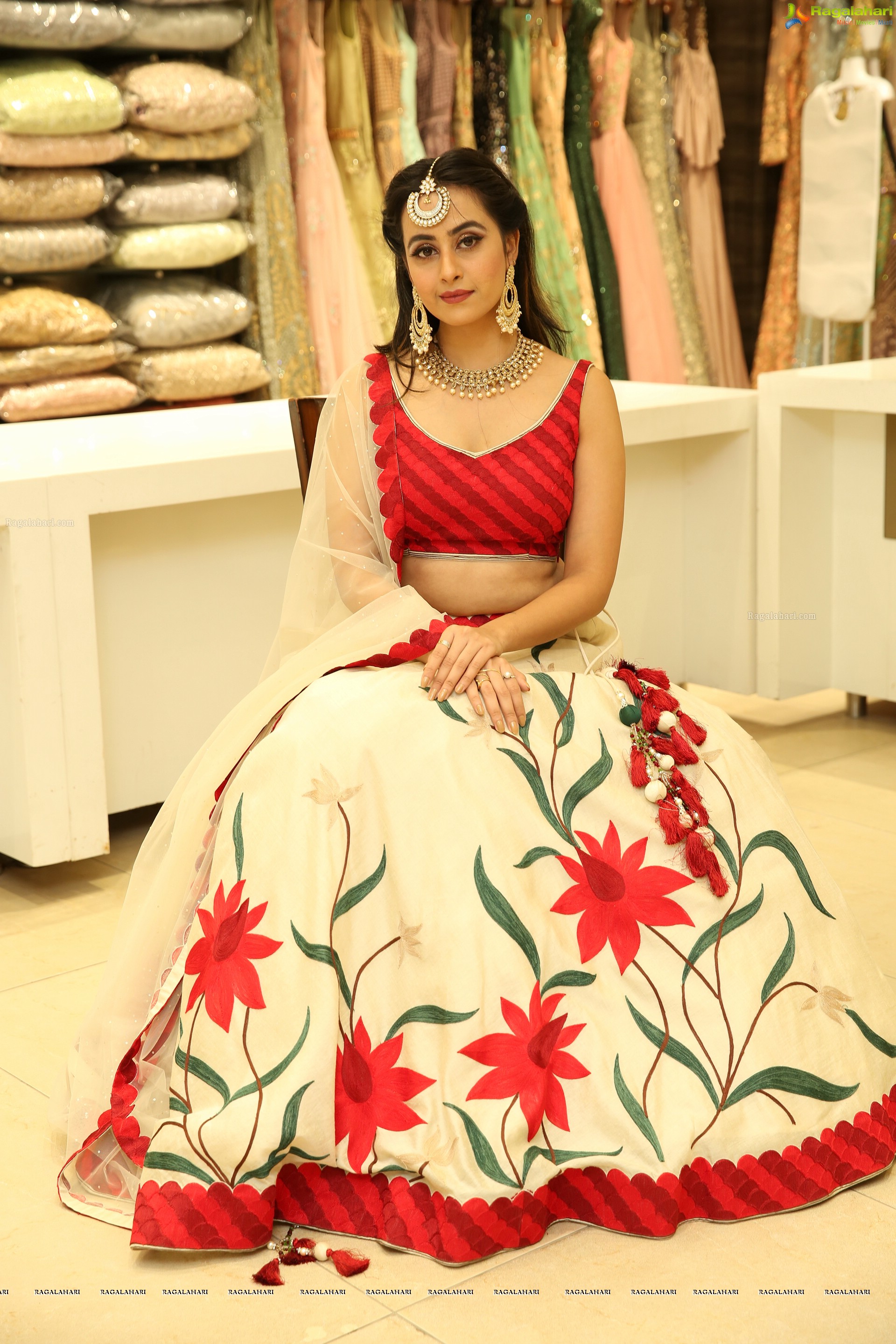 Ameeksha Pawar @ Neeru's Wedding & Festival Collection Launch - HD Gallery