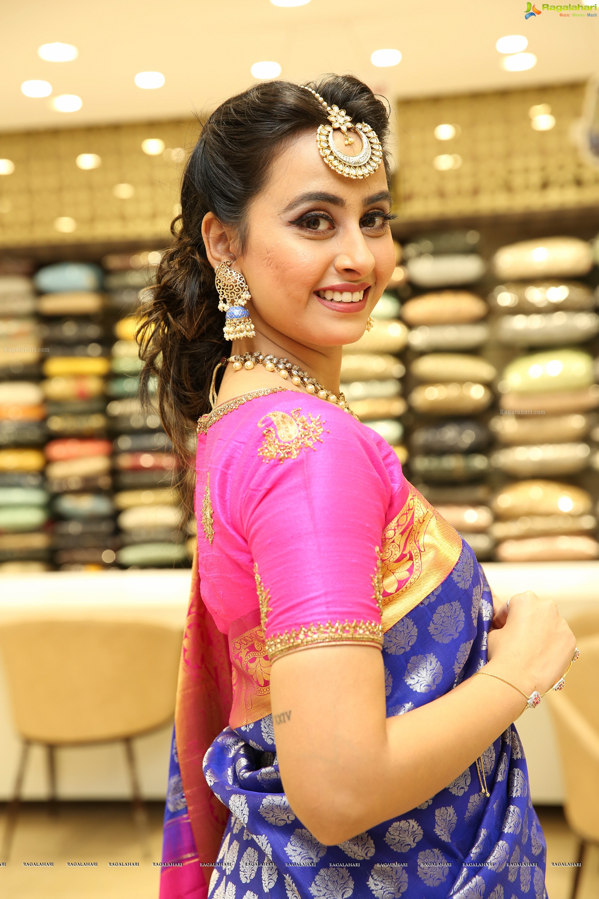 Ameeksha Pawar @ Neeru's Wedding & Festival Collection Launch - HD Gallery