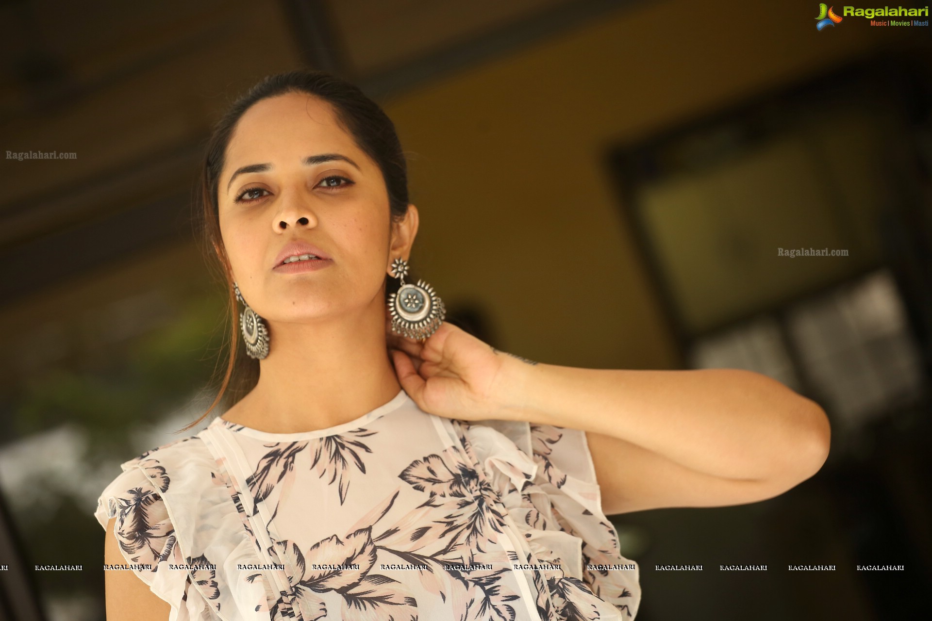 Anasuya Bharadwaj @ Kadhanam Interview - HD Gallery