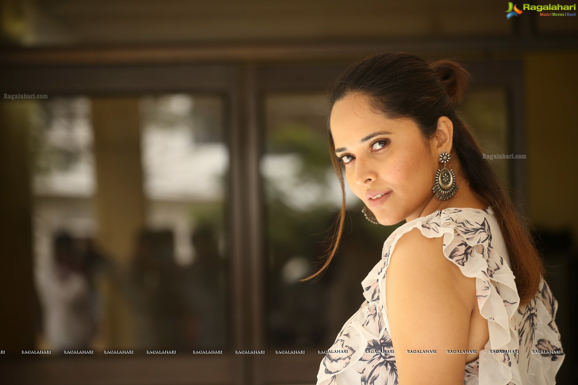 Anasuya Bharadwaj @ Kadhanam Interview - HD Gallery