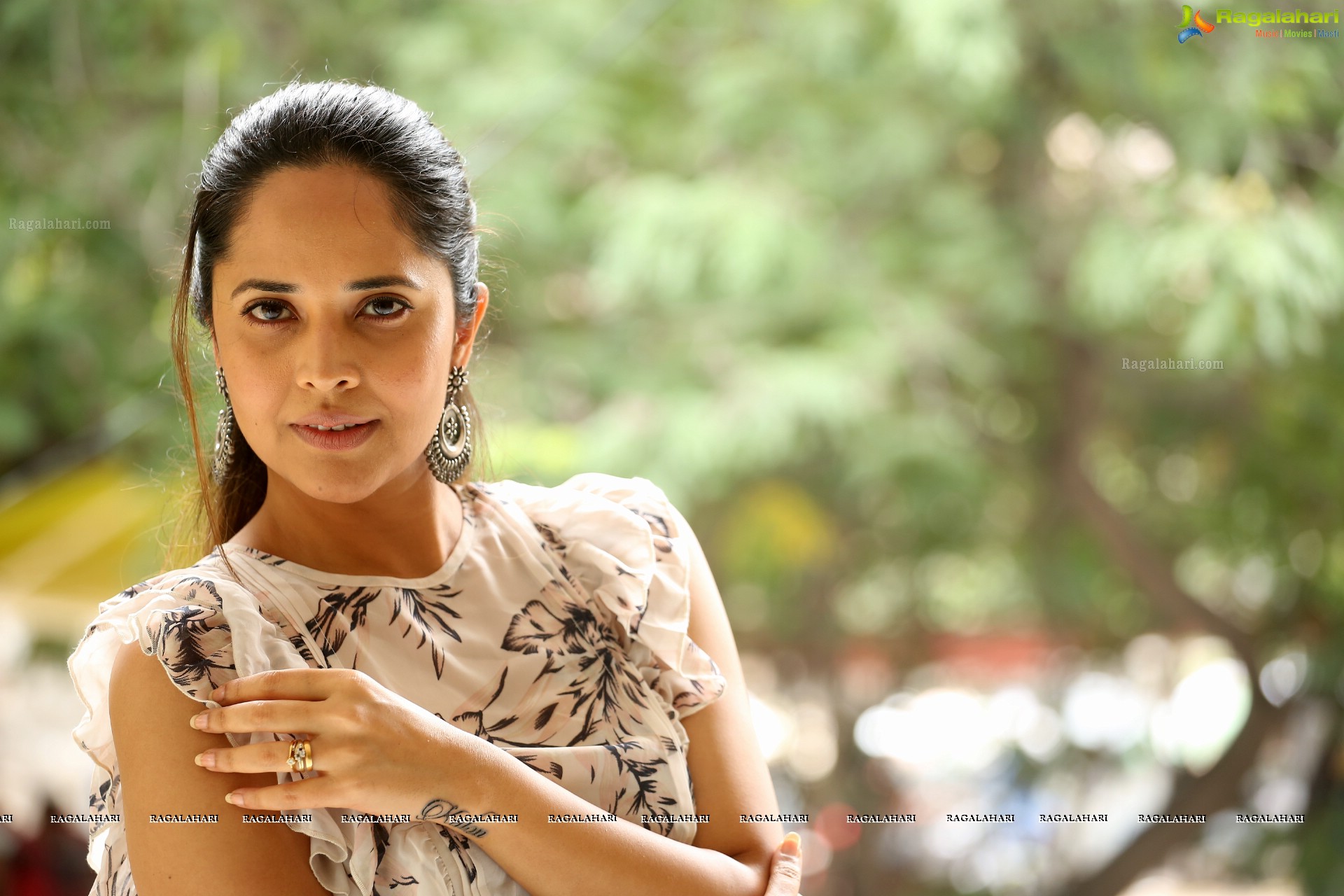 Anasuya Bharadwaj @ Kadhanam Interview - HD Gallery