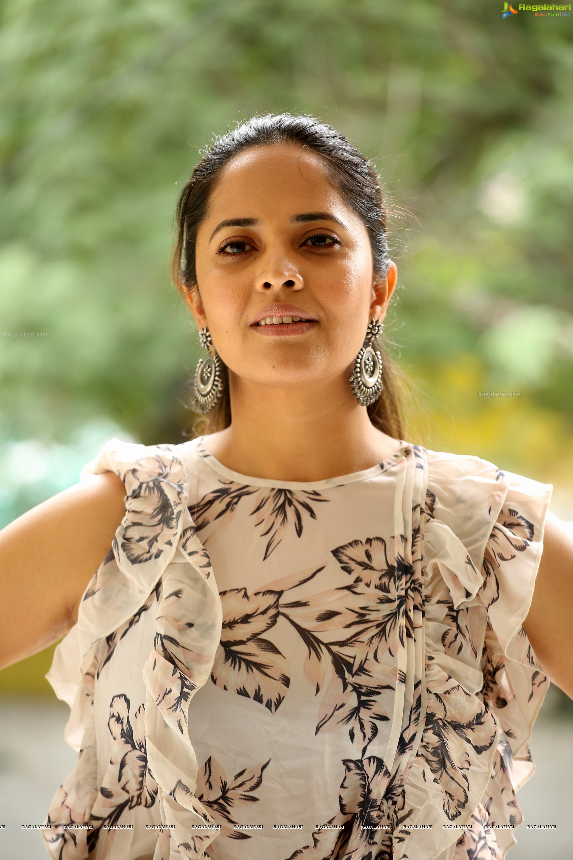 Anasuya Bharadwaj @ Kadhanam Interview - HD Gallery