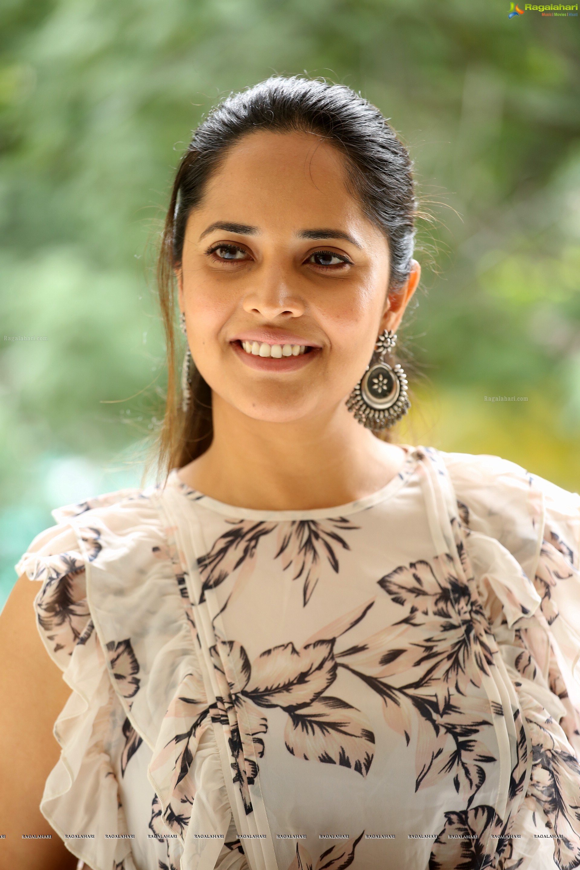 Anasuya Bharadwaj @ Kadhanam Interview - HD Gallery