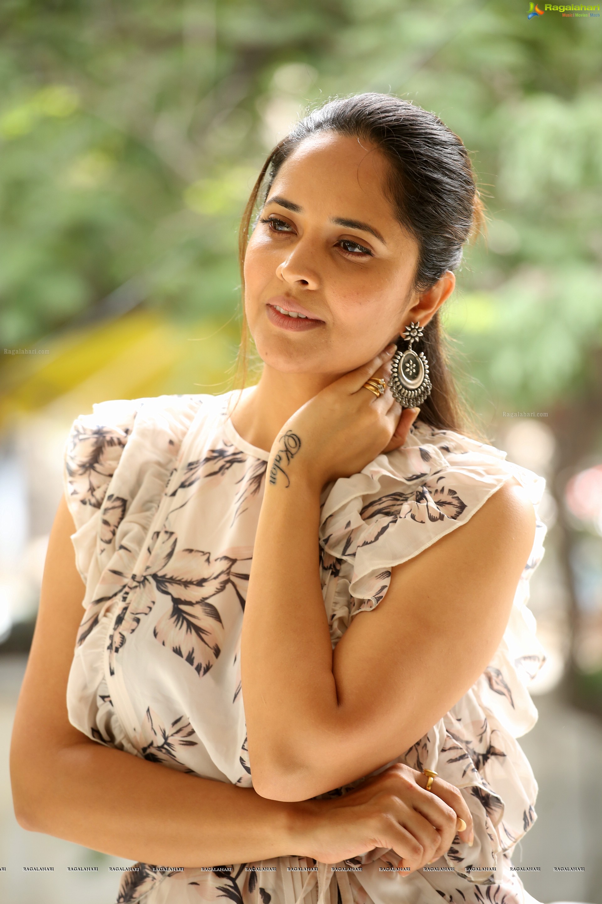 Anasuya Bharadwaj @ Kadhanam Interview - HD Gallery