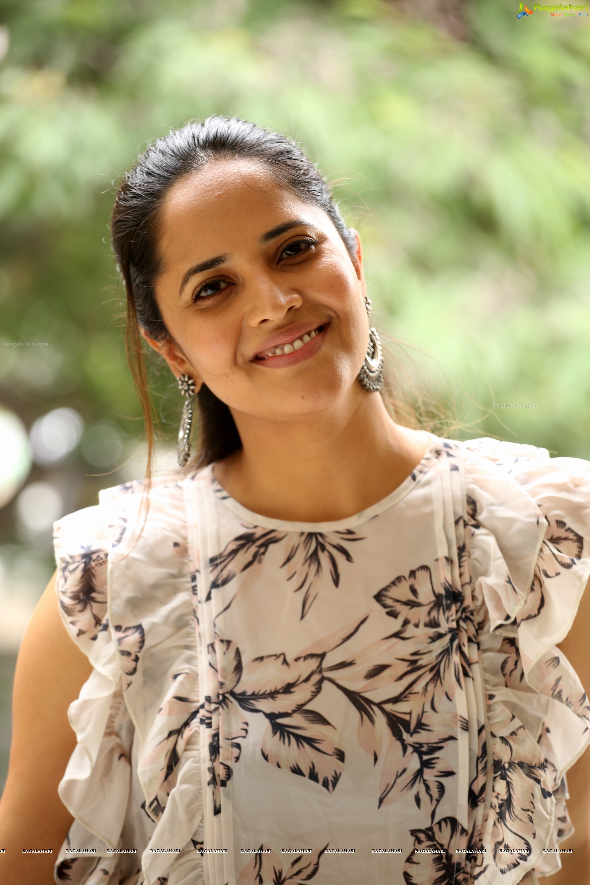 Anasuya Bharadwaj @ Kadhanam Interview - HD Gallery