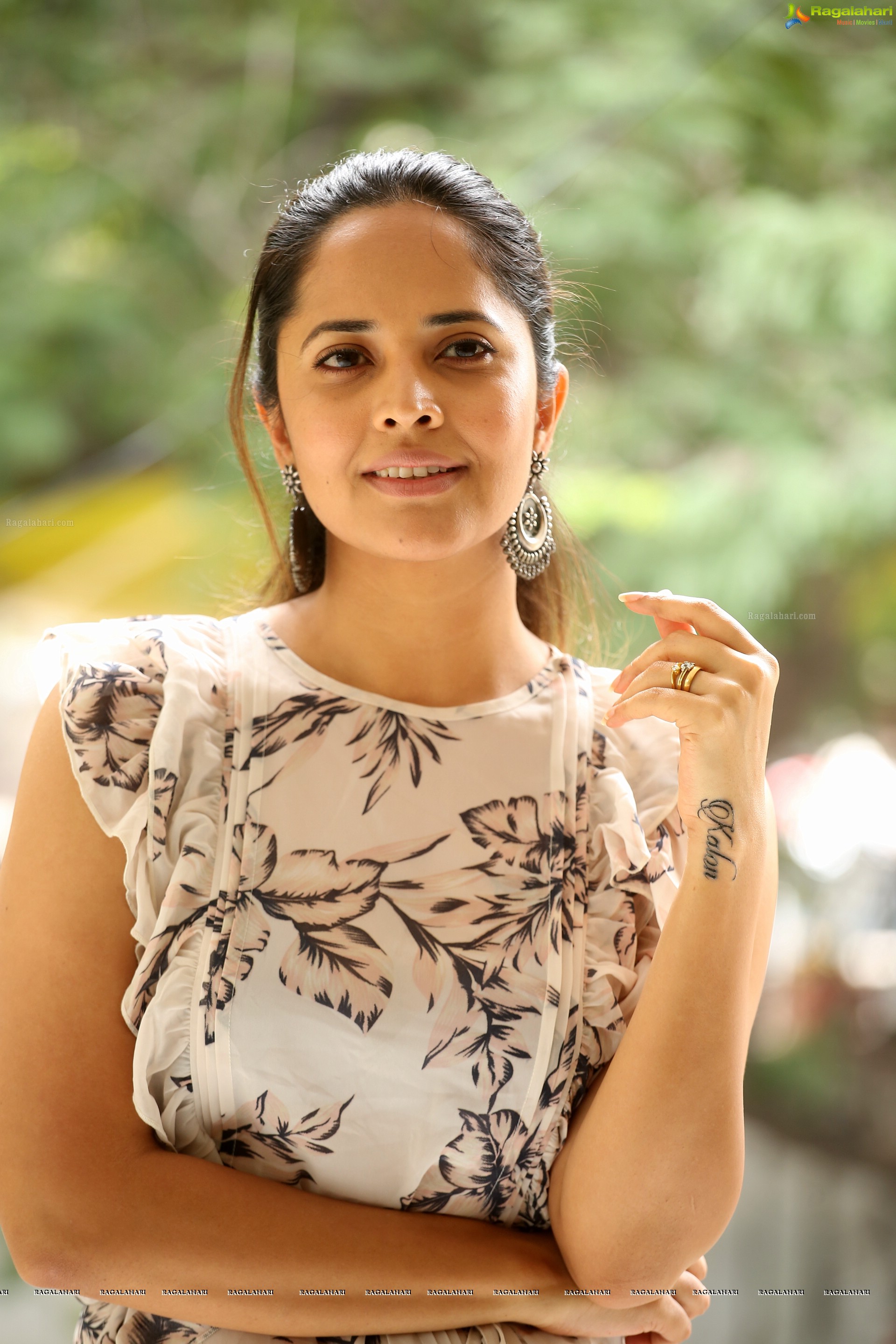 Anasuya Bharadwaj @ Kadhanam Interview - HD Gallery