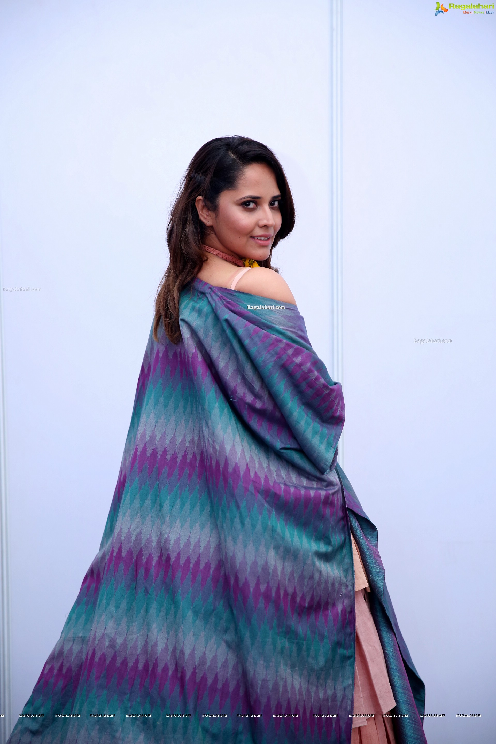 Anasuya Bharadwaj @ National Handloom Day Celebrations Event - HD Gallery