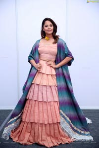 Anasuya Bharadwaj in Handloom Dress