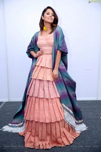 Anasuya Bharadwaj in Handloom Dress