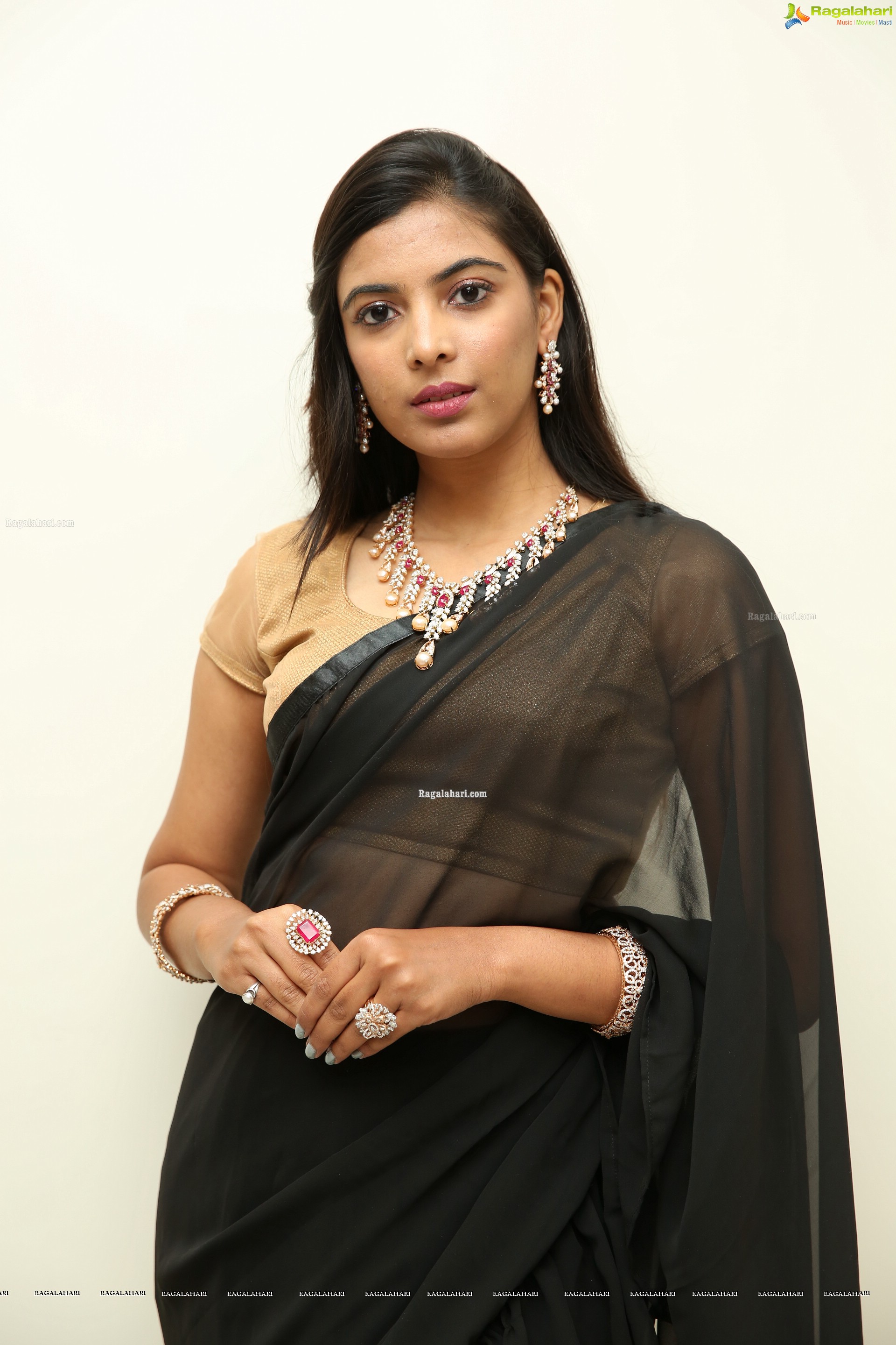 Khushboo Maheswari @ Kirtilals Bridal collection ‘Sindooram’ Display - HD Gallery