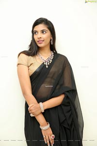 Khushboo Maheswari at Kirtilals Bridal collection Sindooram