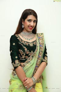 Komal Kalra at Kirtilals Bridal collection Display