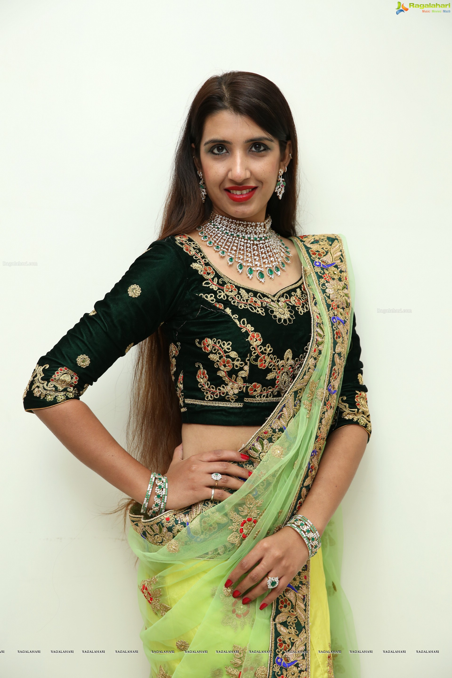 Komal Kalra @ Kirtilals Bridal collection ‘Sindooram’ Display - HD Gallery