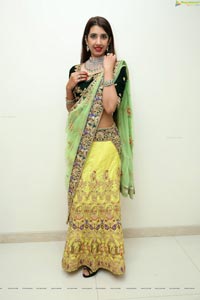 Komal Kalra at Kirtilals Bridal collection Display