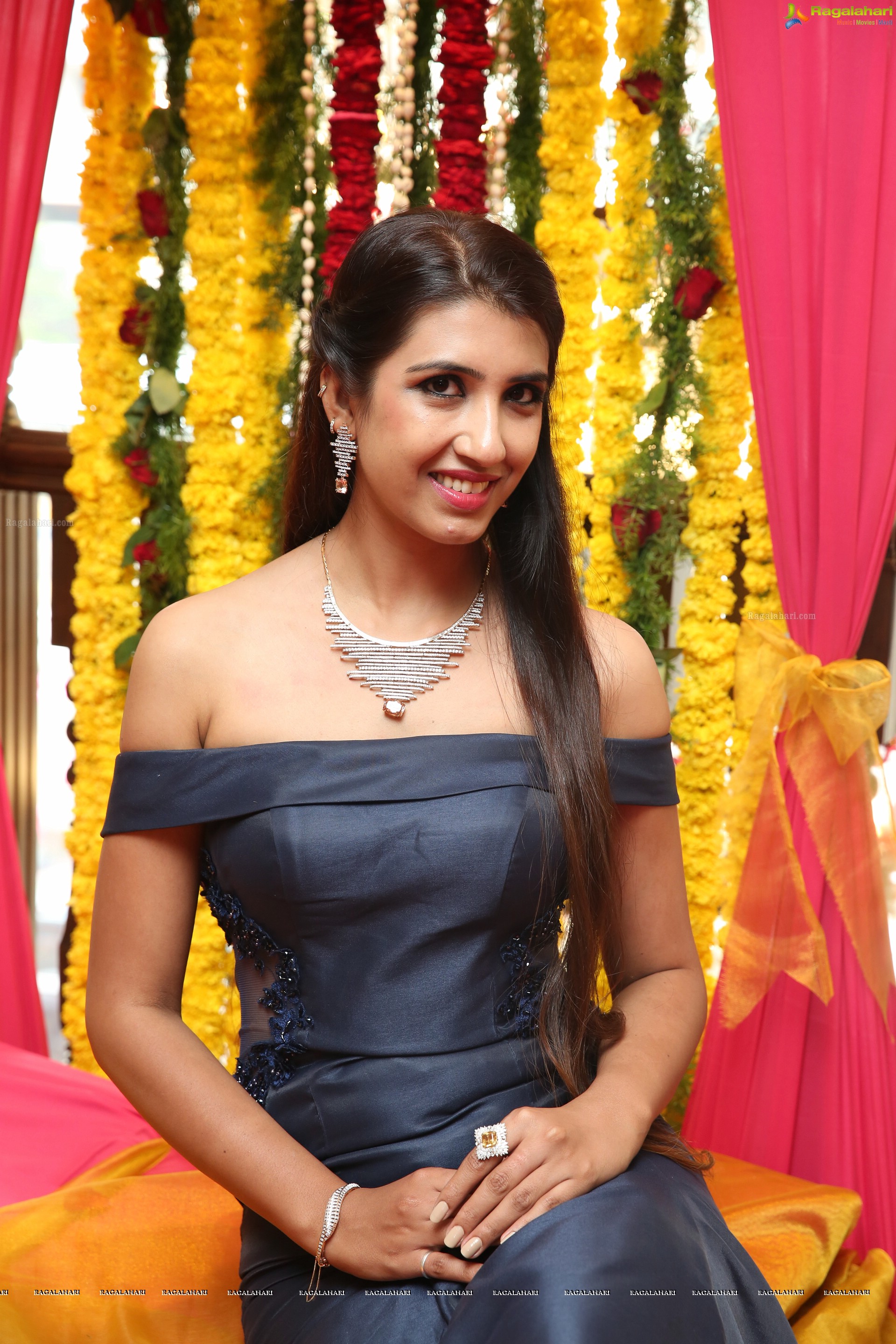 Komal Kalra @ Tanishq Jewellery Store Launch and Fashion Show - HD Gallery