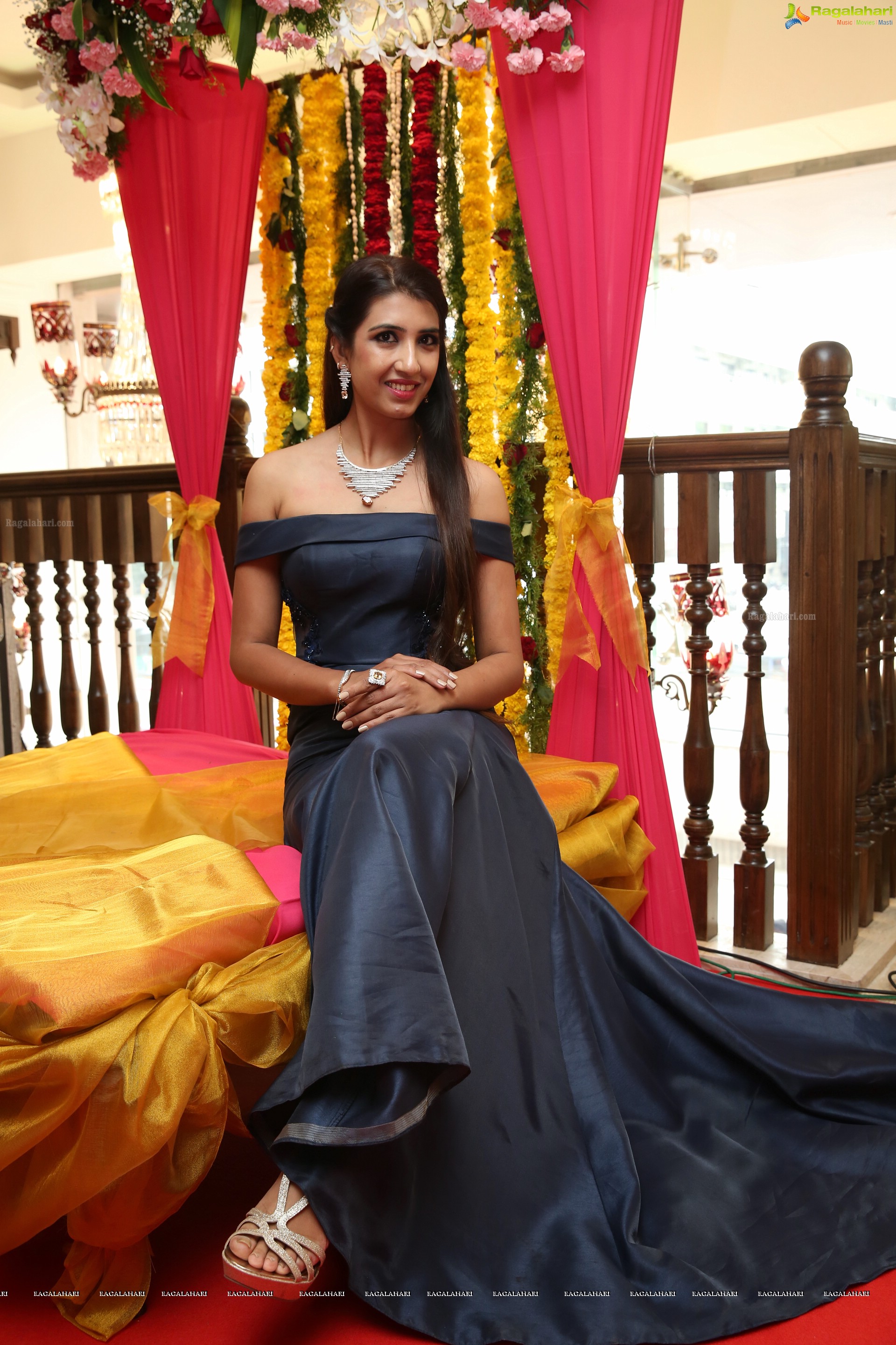 Komal Kalra @ Tanishq Jewellery Store Launch and Fashion Show - HD Gallery