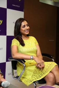 Madhu Shalini at Omly App Launch