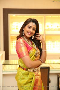 Madhu Shalini at TBZ Mangalam Collection Launch 