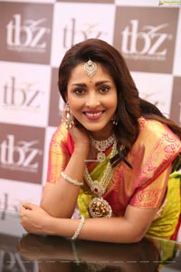 Madhu Shalini at TBZ Mangalam Collection Launch 