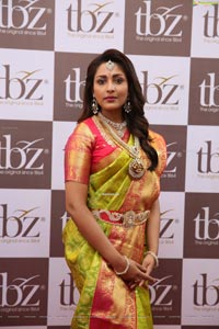 Madhu Shalini at TBZ Mangalam Collection Launch 