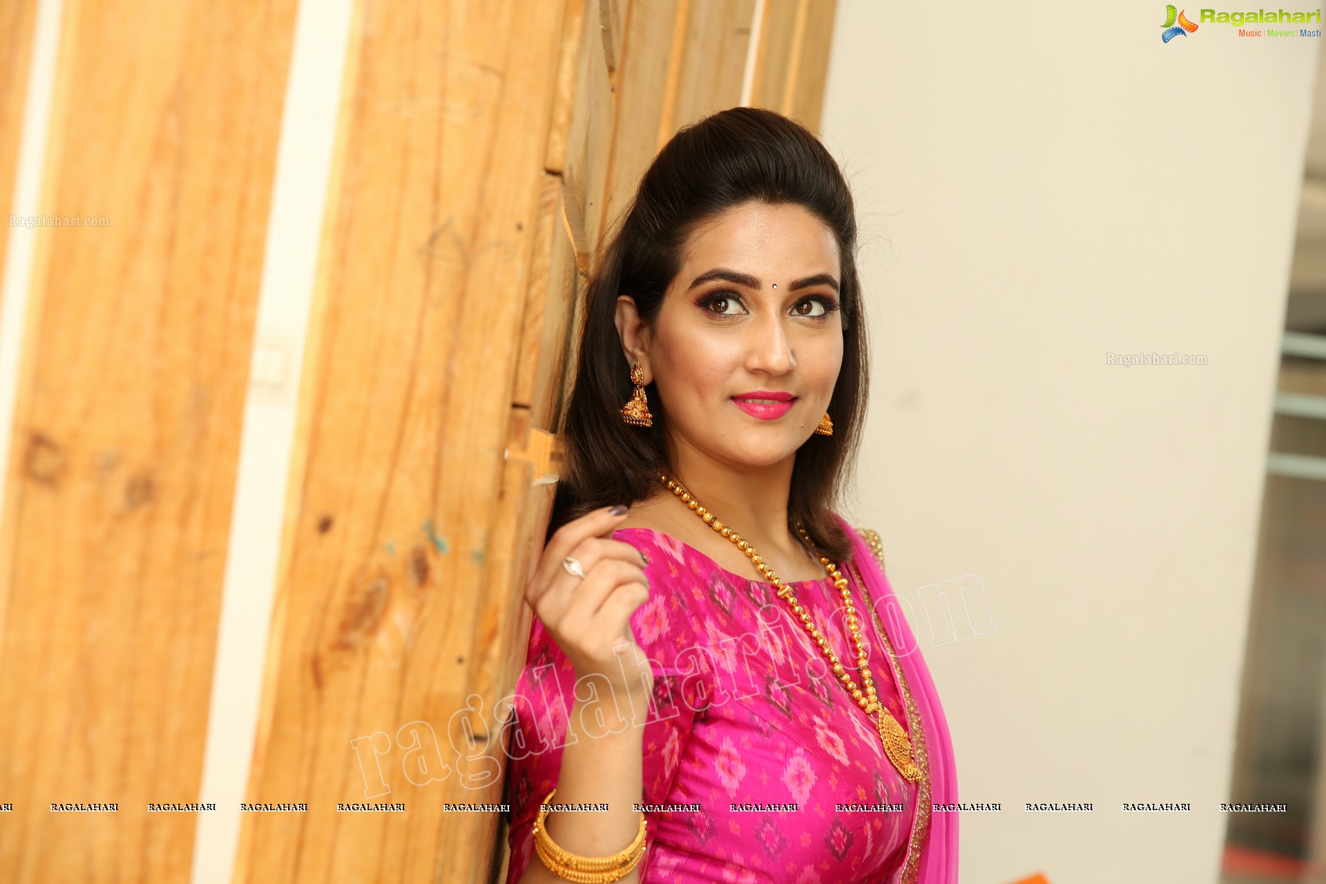 Manjusha (Exclusive Photo Shoot) (High Definition Photos)