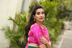 Manjusha Exclusive Photoshoot In Half Saree