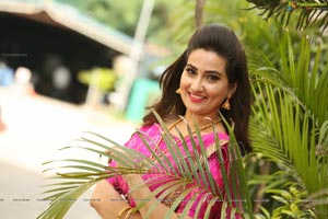 Manjusha Exclusive Photoshoot In Half Saree