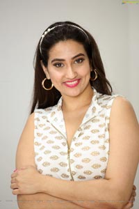 Manjusha at Kobbari Matta Pre-Release