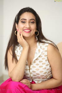 Manjusha at Kobbari Matta Pre-Release