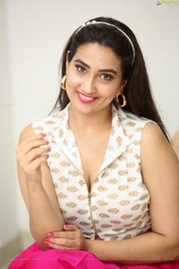 Manjusha at Kobbari Matta Pre-Release