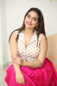 Manjusha at Kobbari Matta Pre-Release