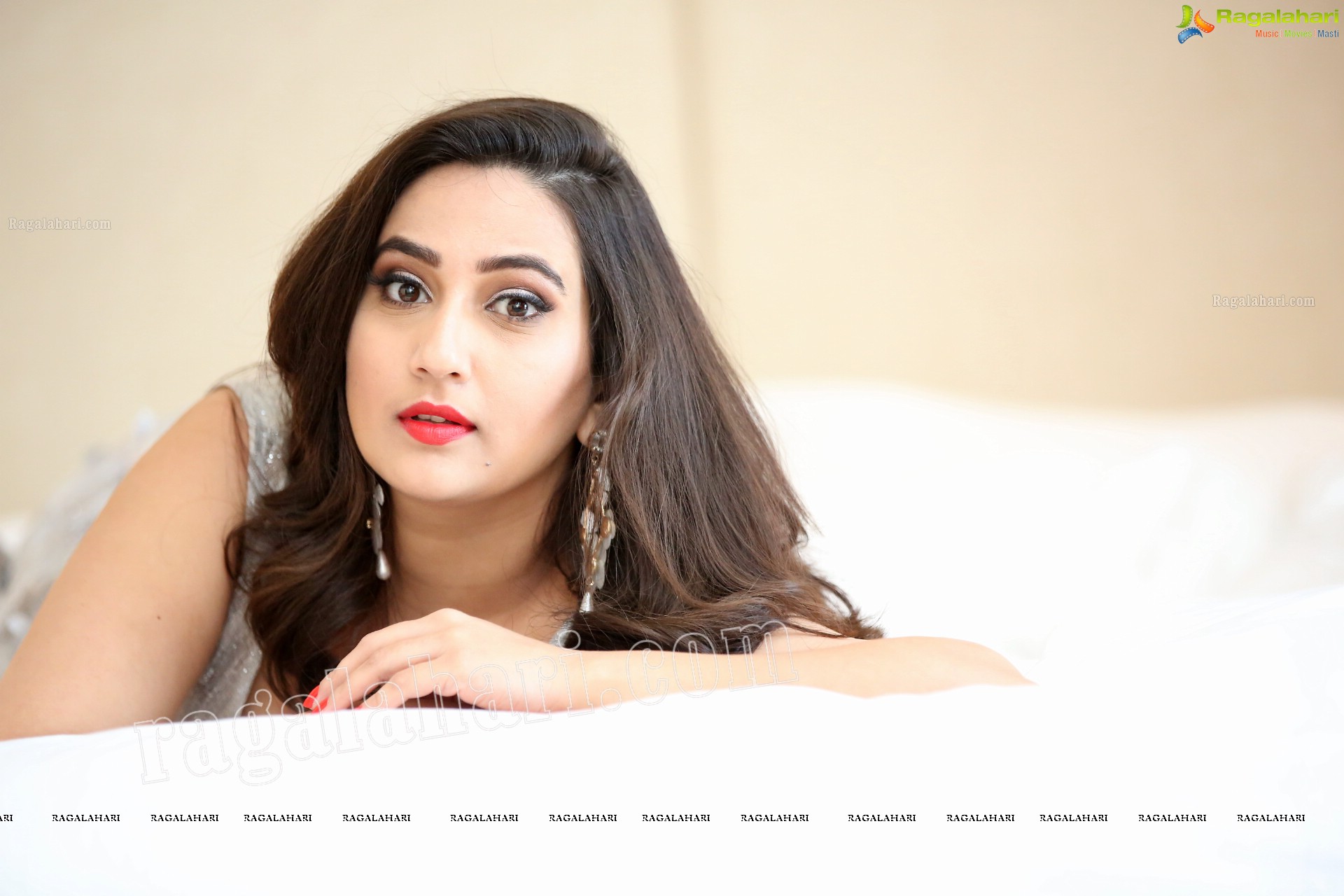 Manjusha @ SIIMA 2019 (Exclusive) (High Definition Photos)