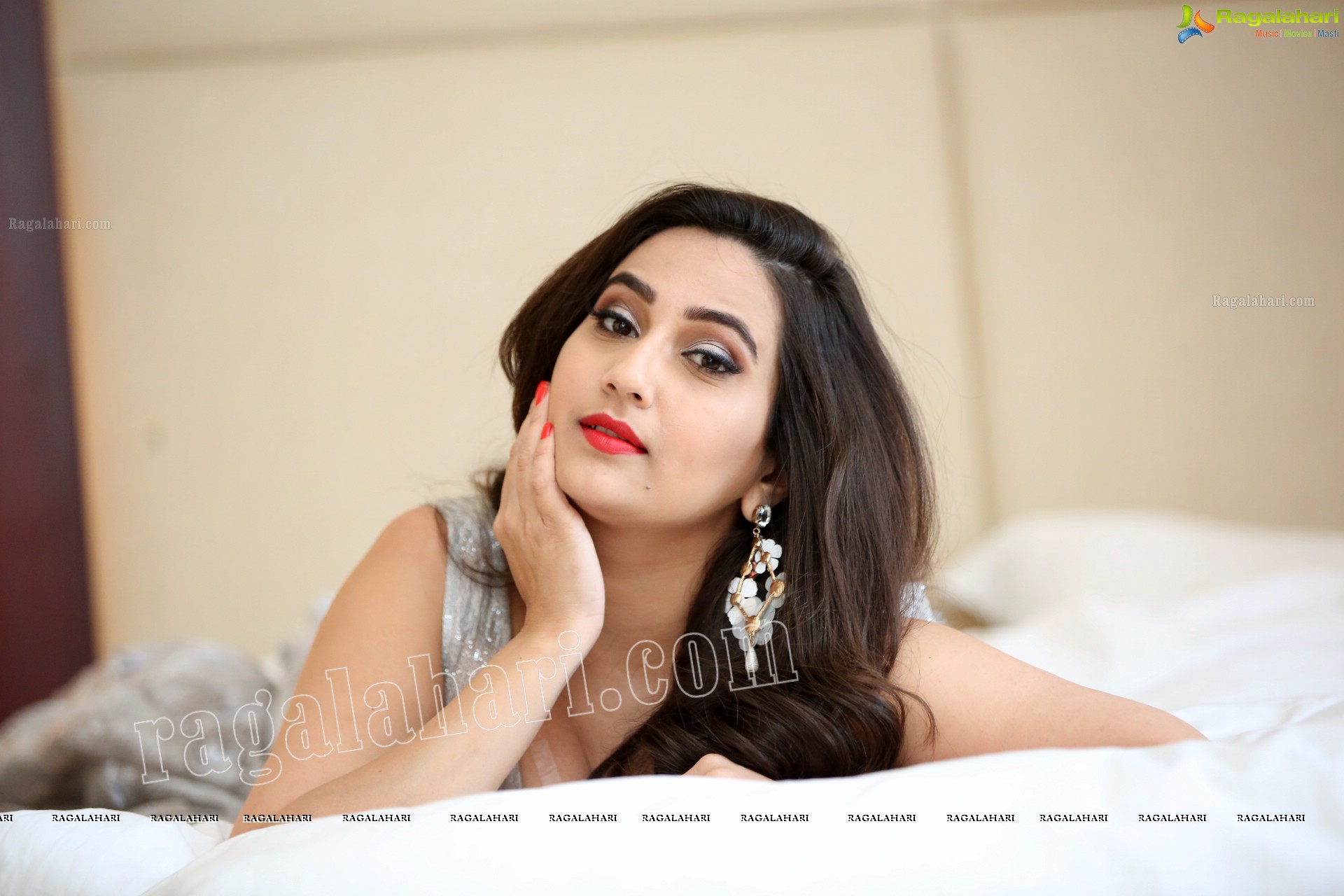 Manjusha @ SIIMA 2019 (Exclusive) (High Definition Photos)