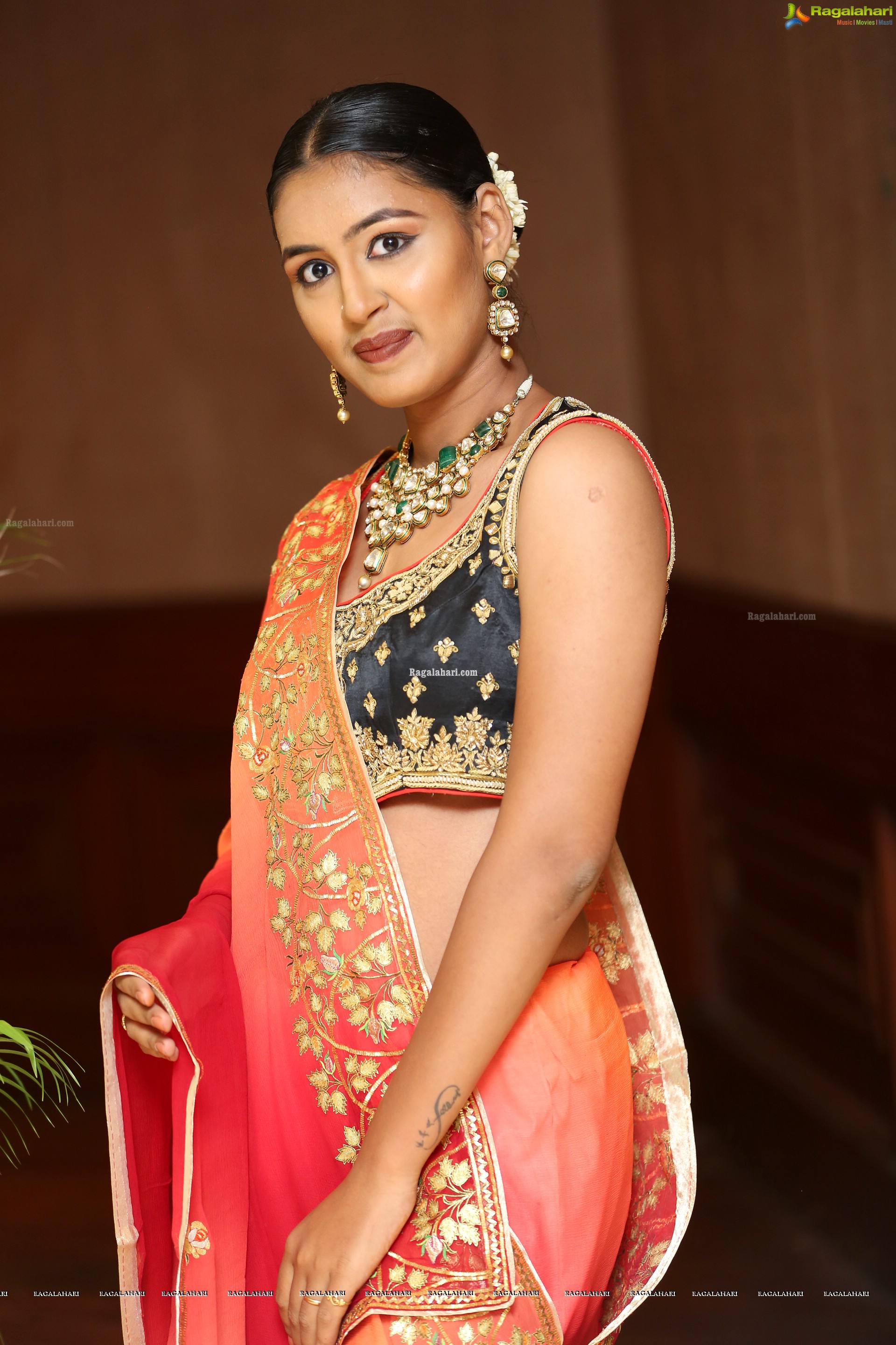 Meenal @ Royal Fables Exhibition - HD Gallery