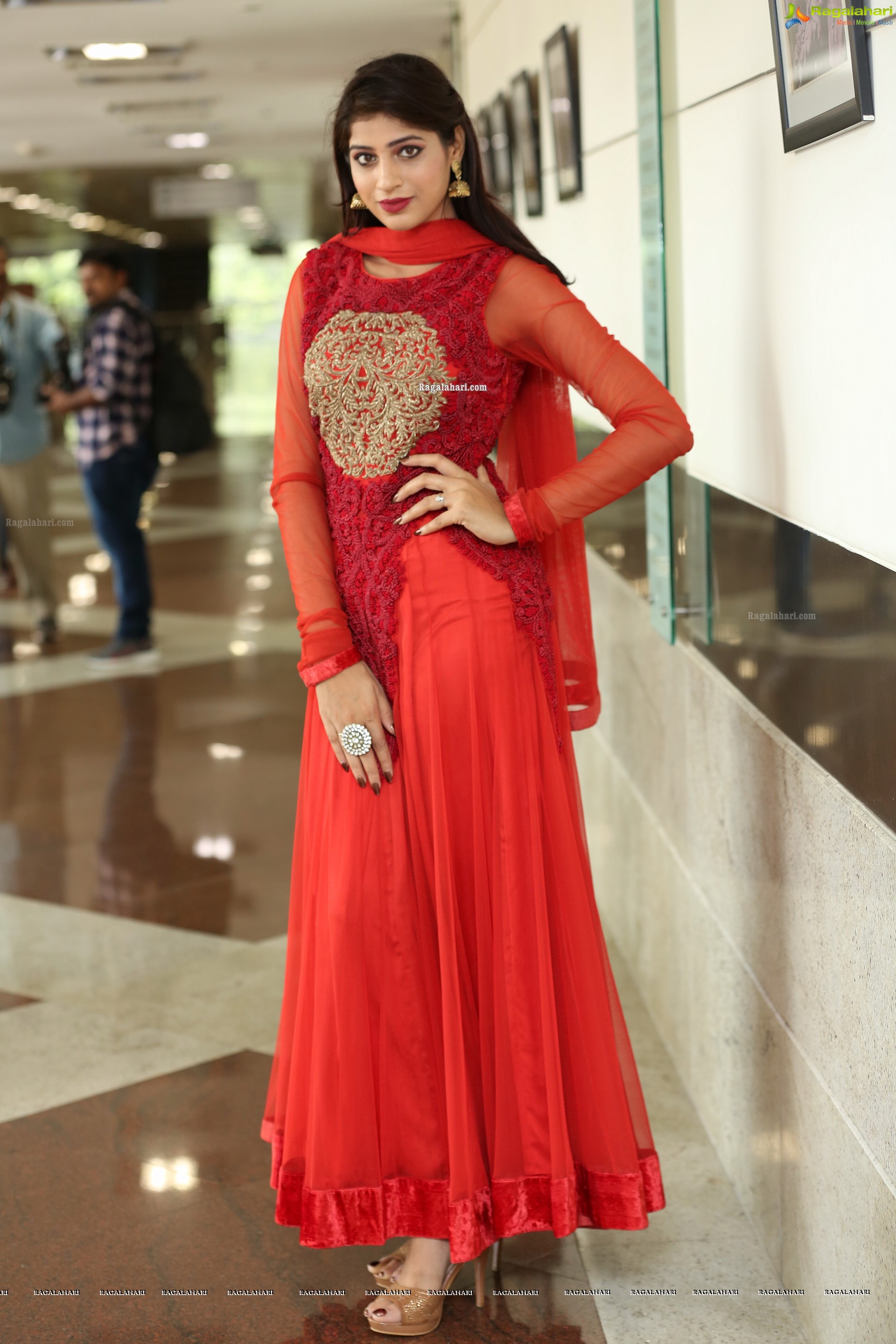 Naziya Khan @ Hi-Life Fashion Show & Grand Curtain Raiser - HD Gallery