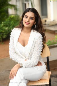 Nidhhi Agerwal