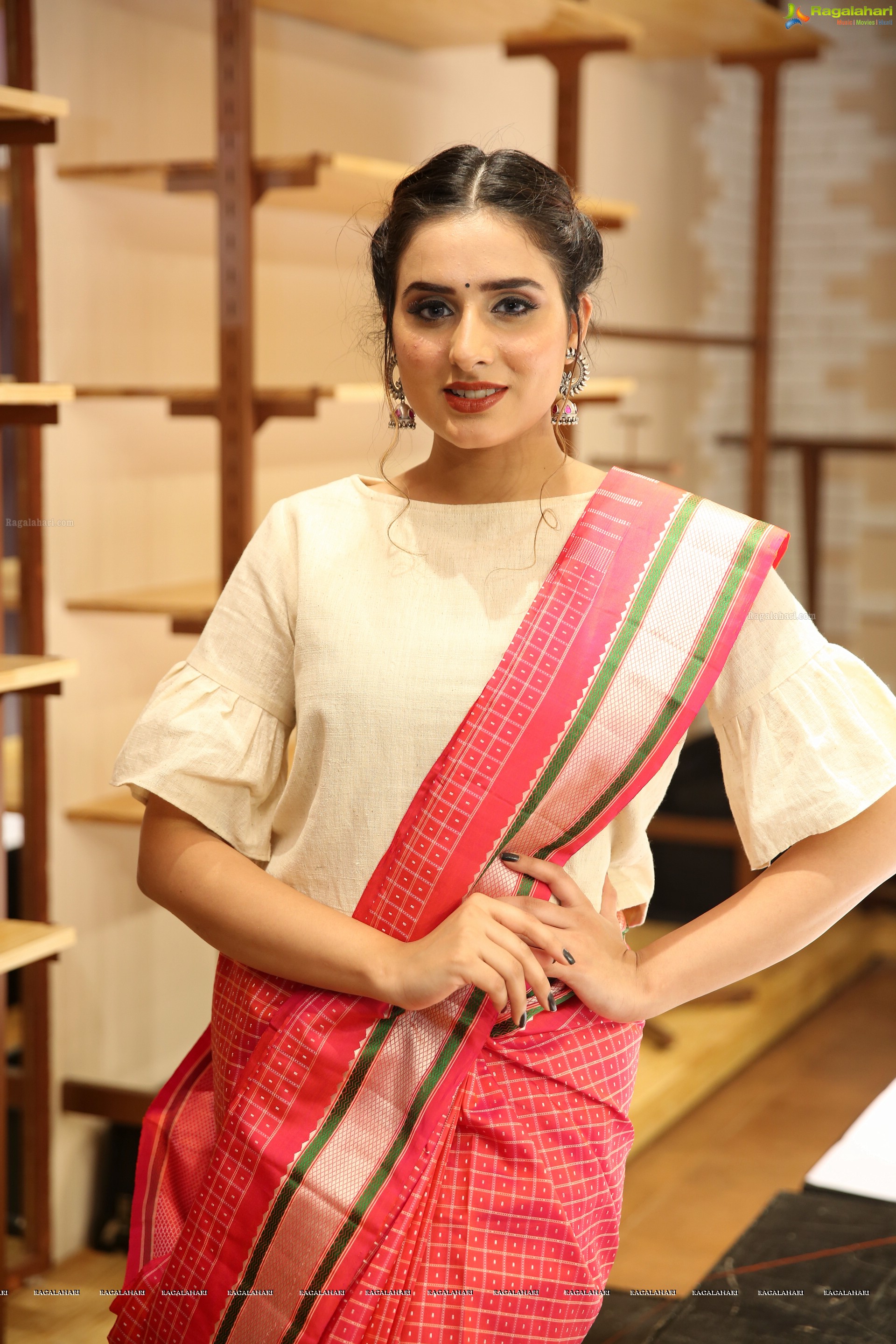 Nikitha Chaturvedi @ Earthica Store Launch - HD Gallery