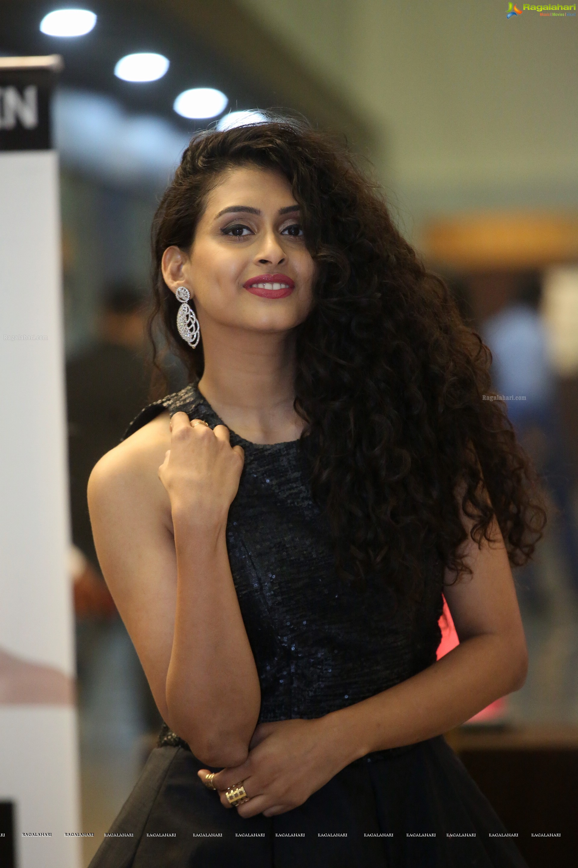 Nitya Naresh @ BeautyLand at JRC Convention - HD Gallery