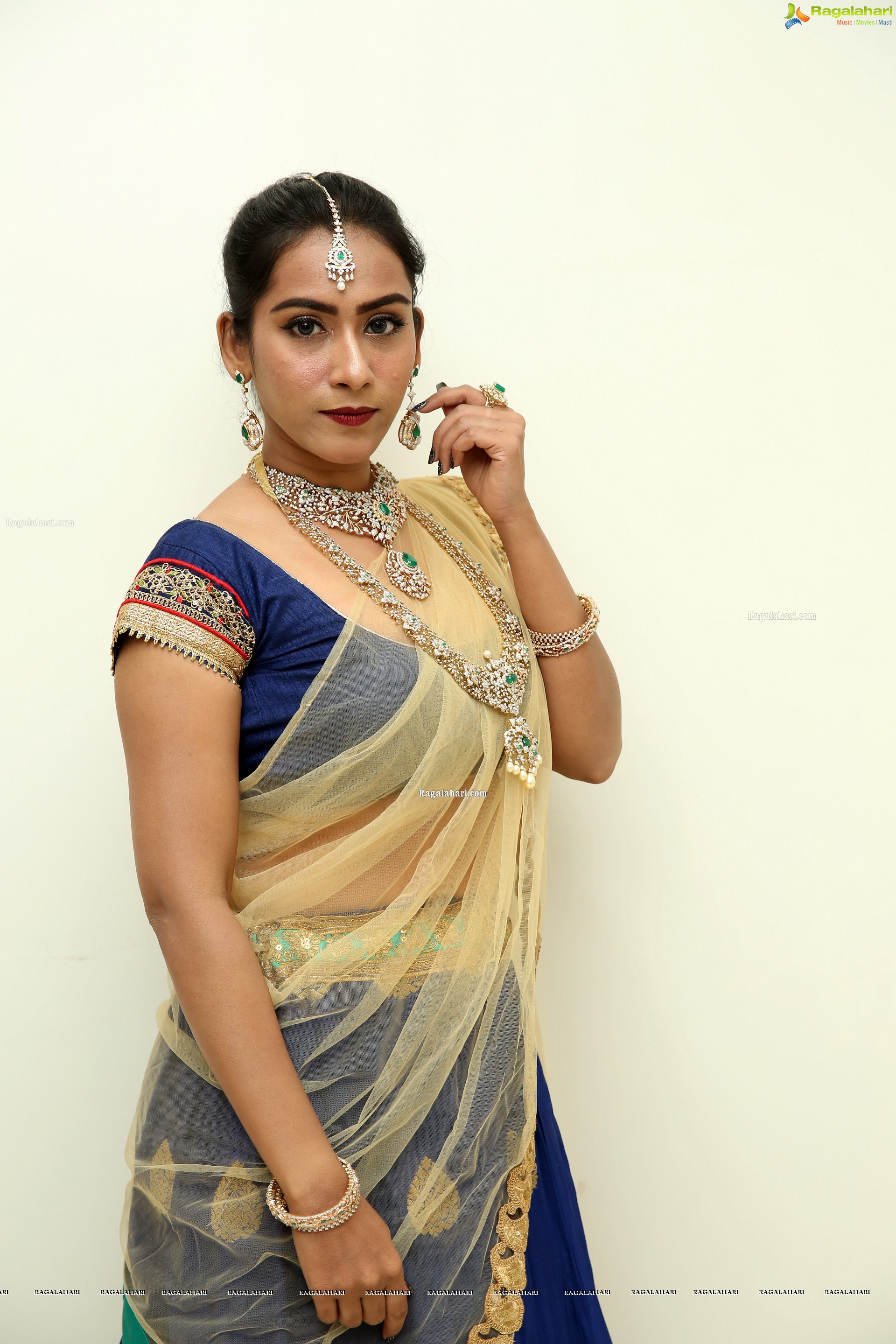 Preethi Singh @ Kirtilals Bridal collection ‘Sindooram’ Display - HD Gallery