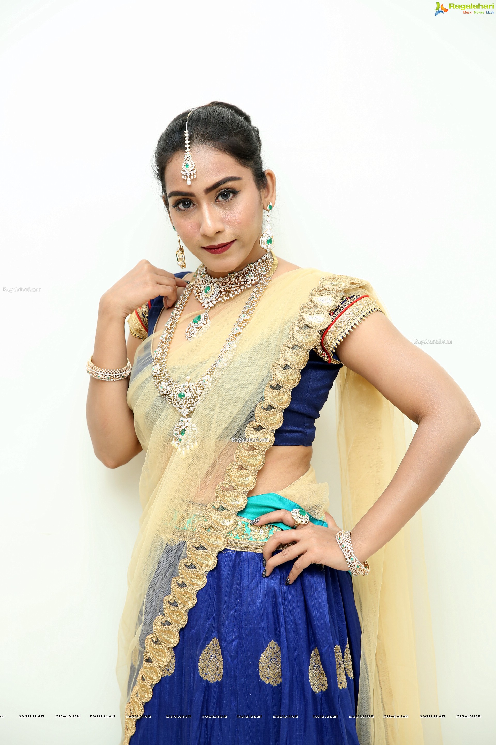 Preethi Singh @ Kirtilals Bridal collection ‘Sindooram’ Display - HD Gallery