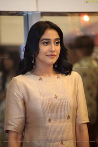 Regina Cassandra at BeautyLand