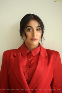 Regina Cassandra at Evaru Movie Interview