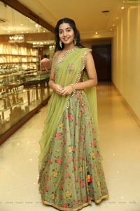 Shivathmika Rajashekar at Sutraa Exhibition