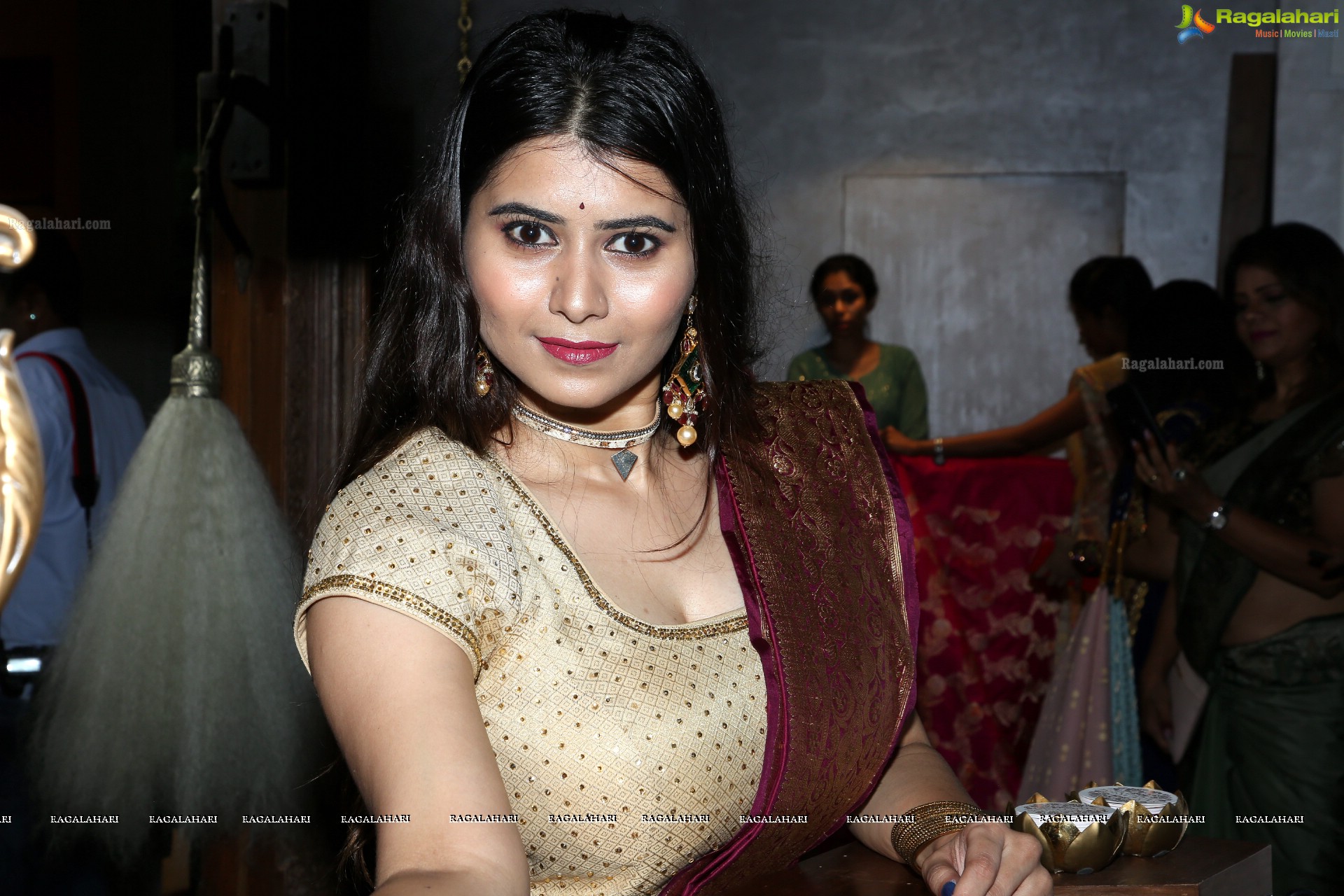 Shraddha Sharma @ Rajyalakshmi Gubba's Special Collection Launch - HD Gallery