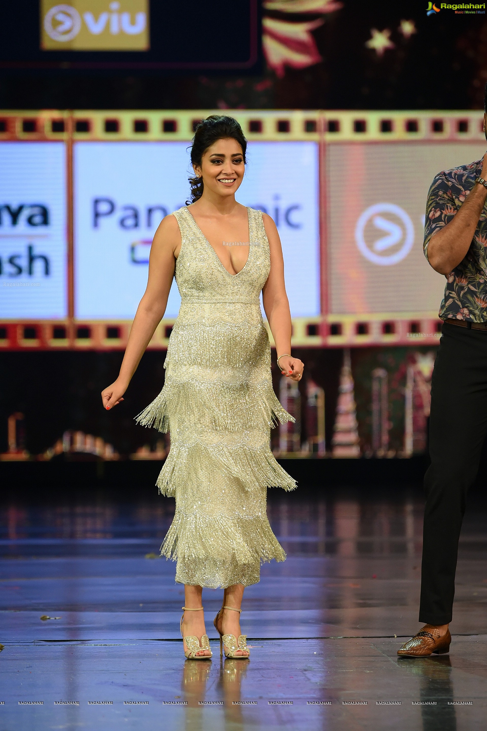 [Image: shriya-siima201854.jpg]