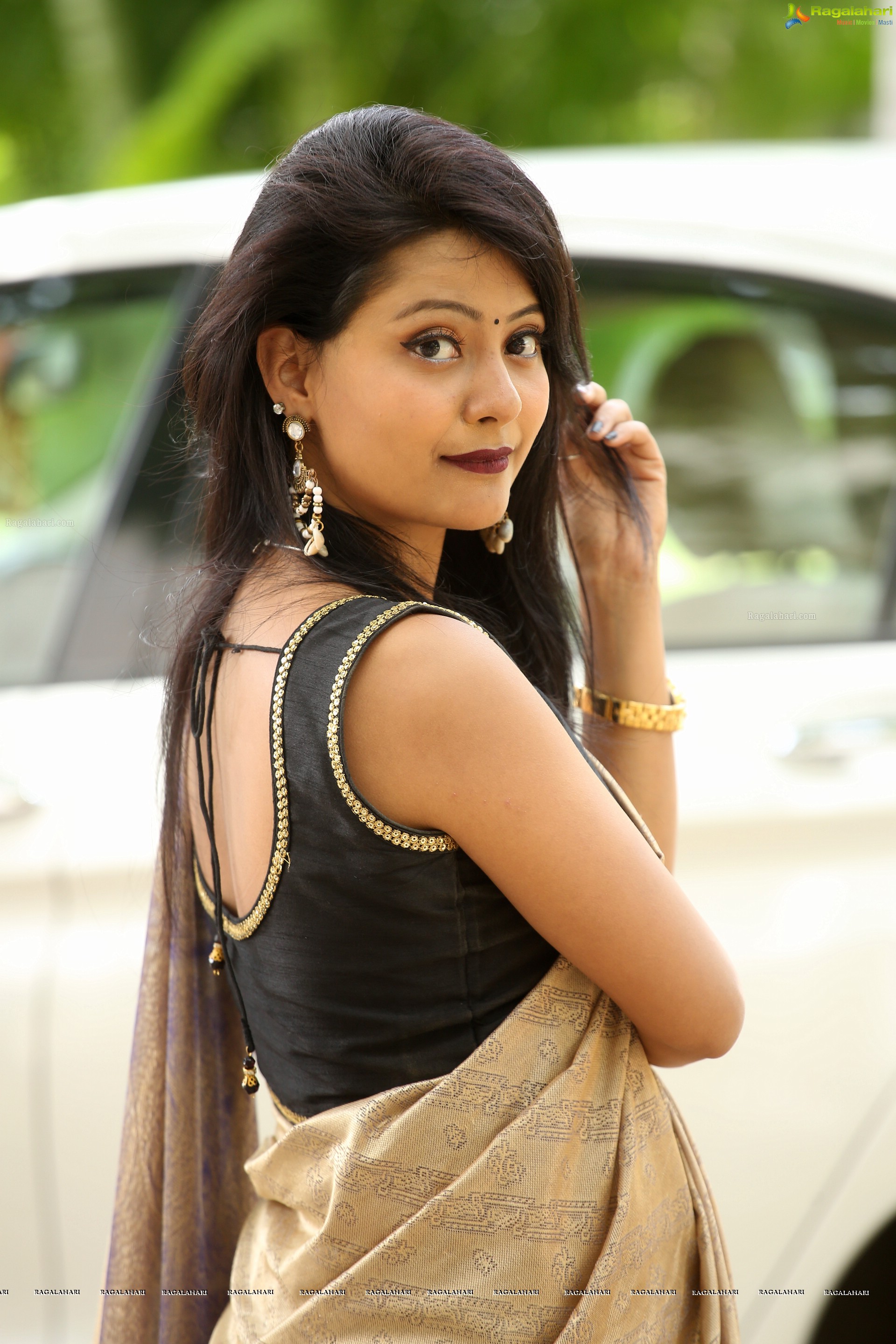 Shubhangi Pant @ Neekosam Trailer Launch - HD Gallery