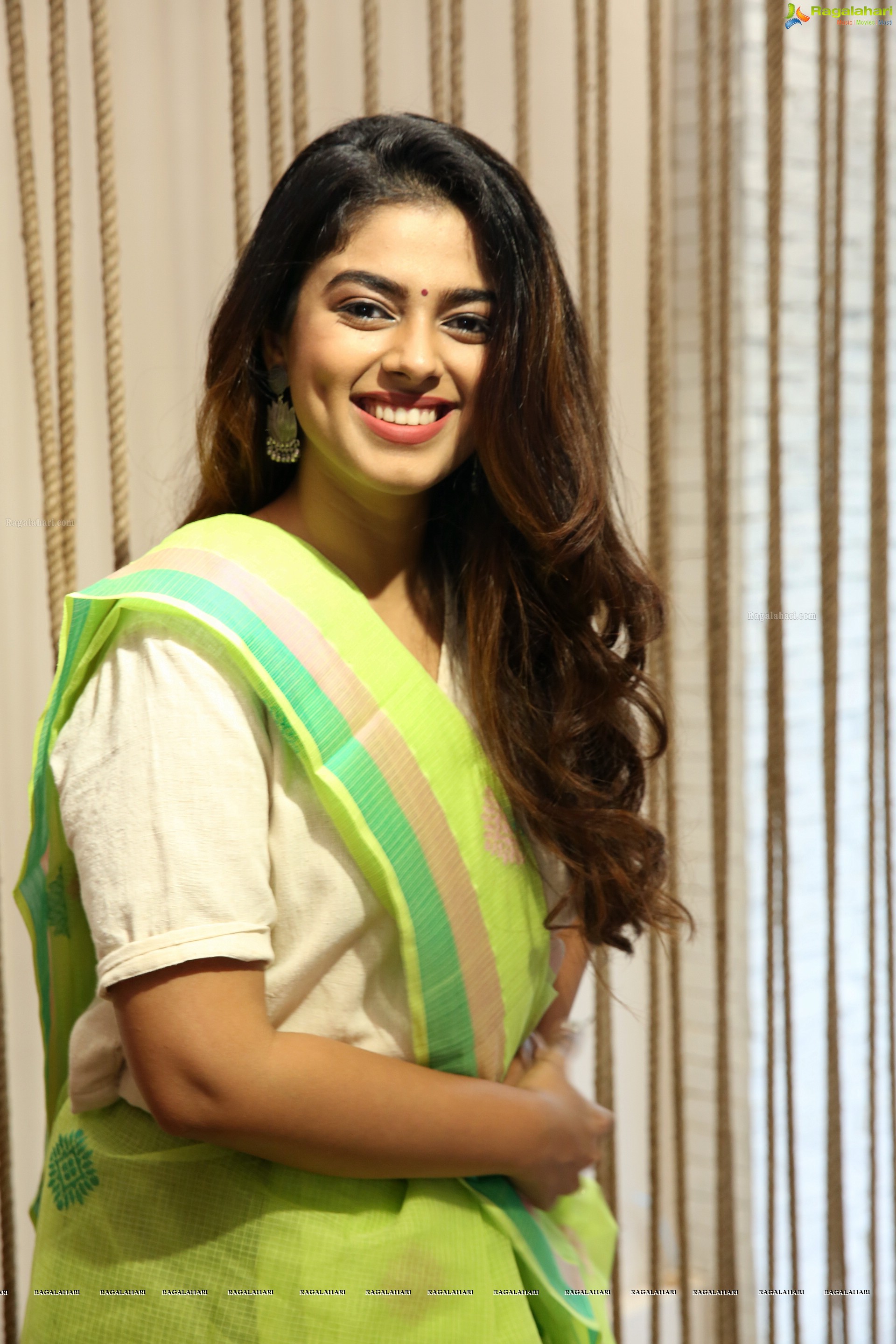 Siddhi Idnani @ Earthica Store Launch - HD Gallery