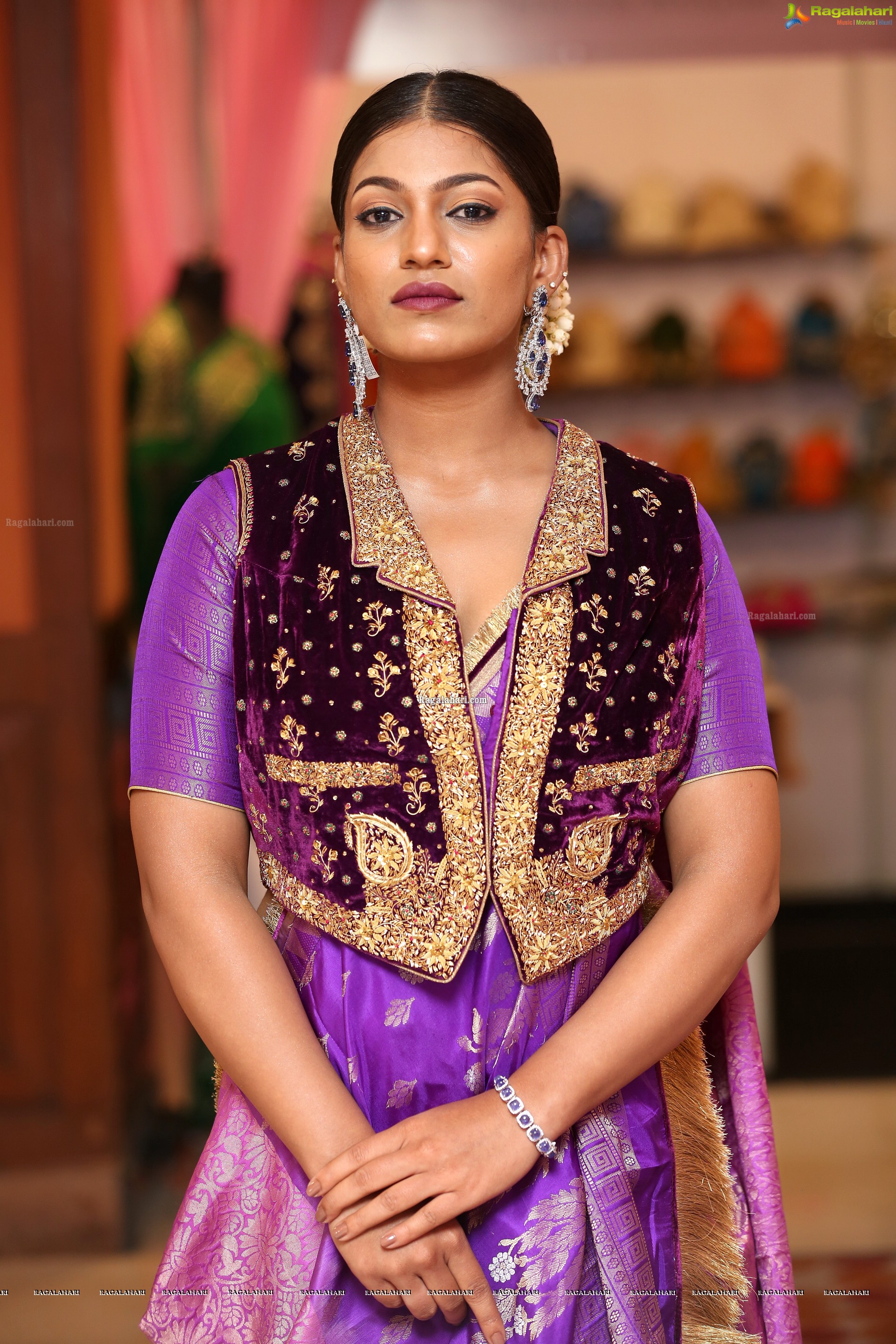 Sindhu Janagam @ Royal Fables Exhibition - HD Gallery