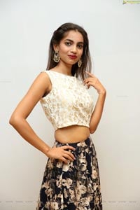 Model Sneha Singhania