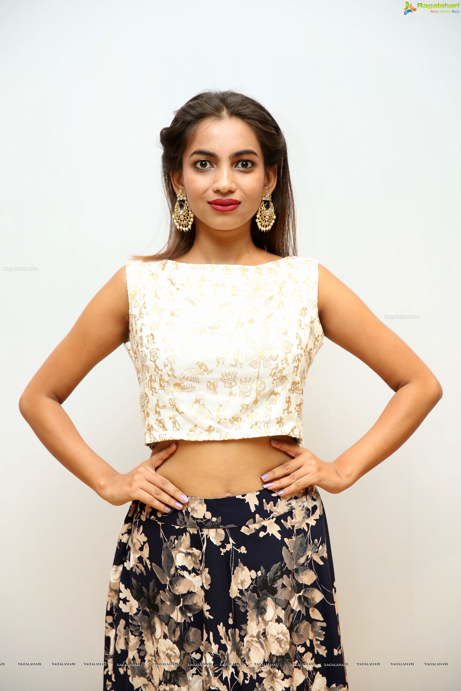 Sneha Singhania @ Dhaaga Trends Launch & Fashion Show - HD Gallery